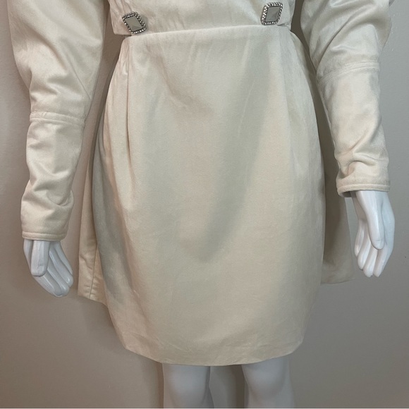Cream velvet cutout blazer long sleeve  mini dress with buttons details - Picture 4 of 14
